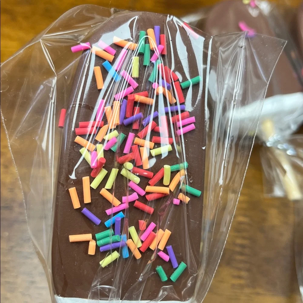 Decorative Wood Party favors. 8 total. DECORATIVE PURPOSES ONLY.